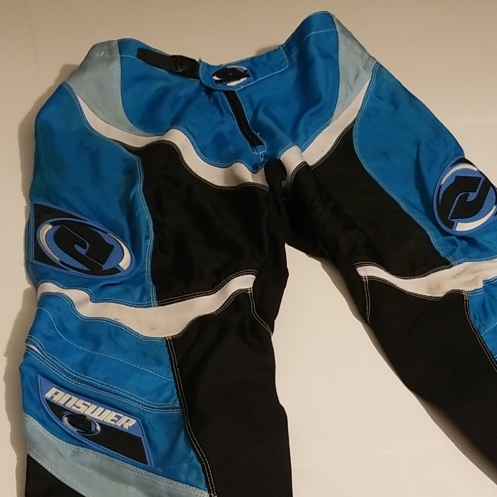 Answer Syncron Pants